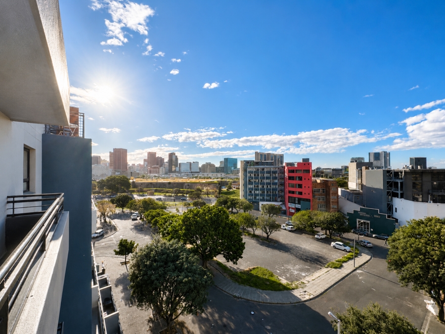 2 Bedroom Property for Sale in Zonnebloem Western Cape